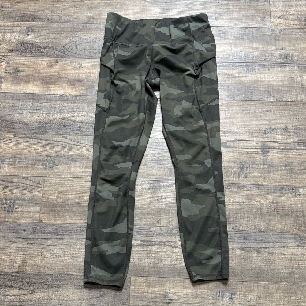 Athleta‎ Chaturanga Tights 305922 Green Camo Leggings